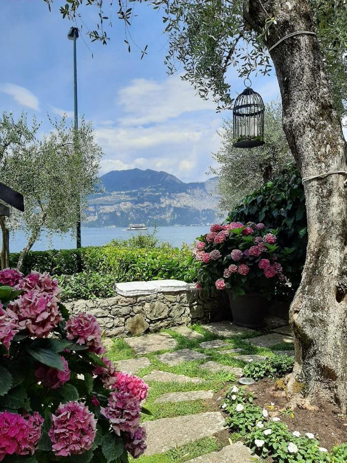 Villa Sul Lago Con Pontile Privato A Brenzone Sul Garda - Unique And Exclusive Экстерьер фото