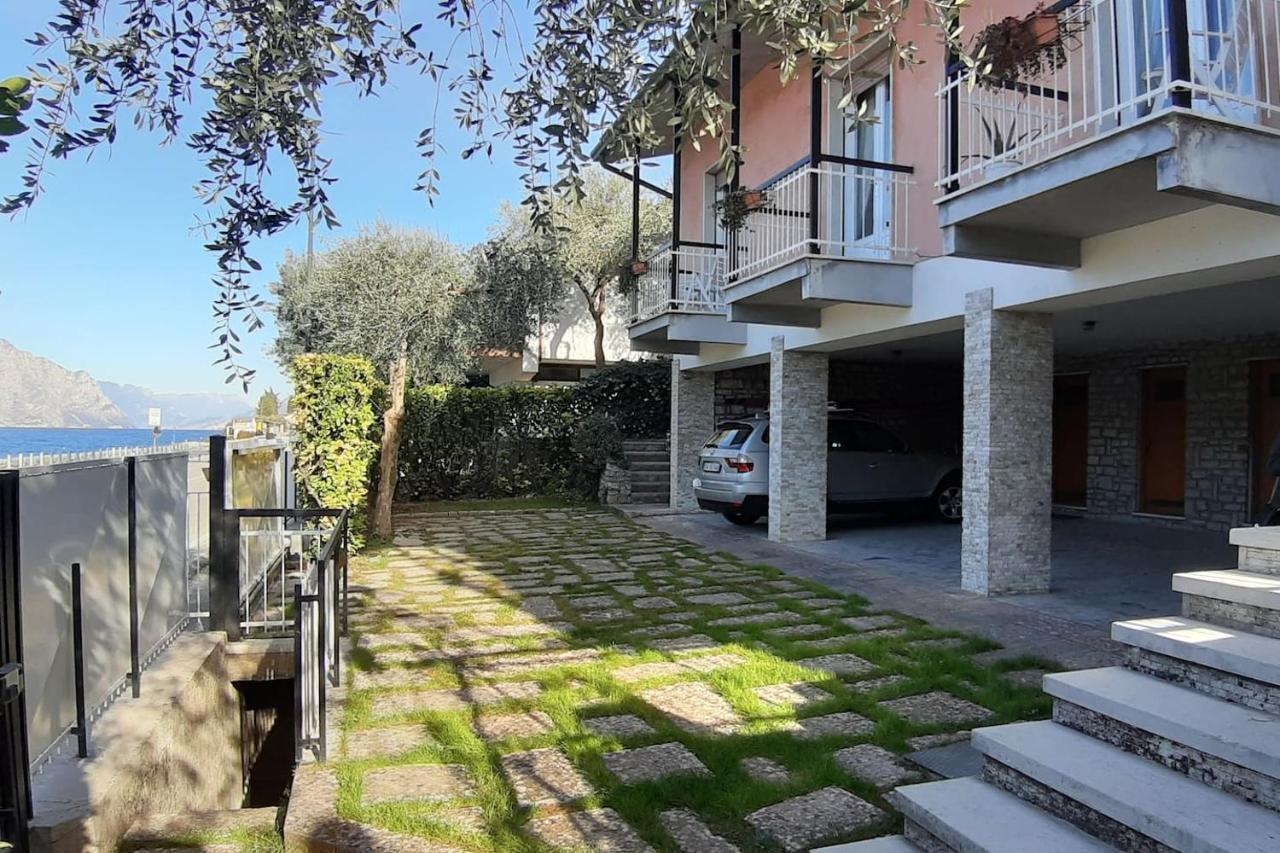 Villa Sul Lago Con Pontile Privato A Brenzone Sul Garda - Unique And Exclusive Экстерьер фото