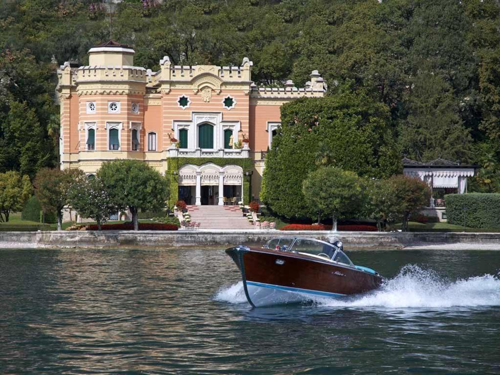 Villa Sul Lago Con Pontile Privato A Brenzone Sul Garda - Unique And Exclusive Экстерьер фото